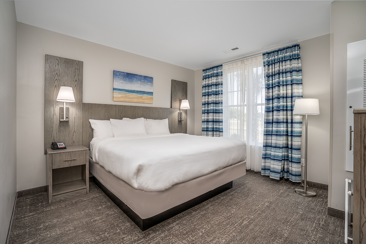 Guest Rooms of Lighthouse Suites - Best Western Signature Collection GUEST ROOMS